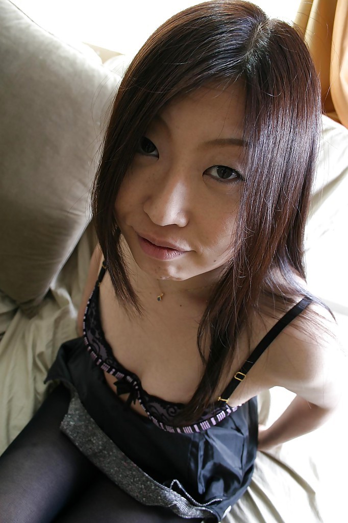 Mẫu Nhật chụp ảnh khiêu dâm