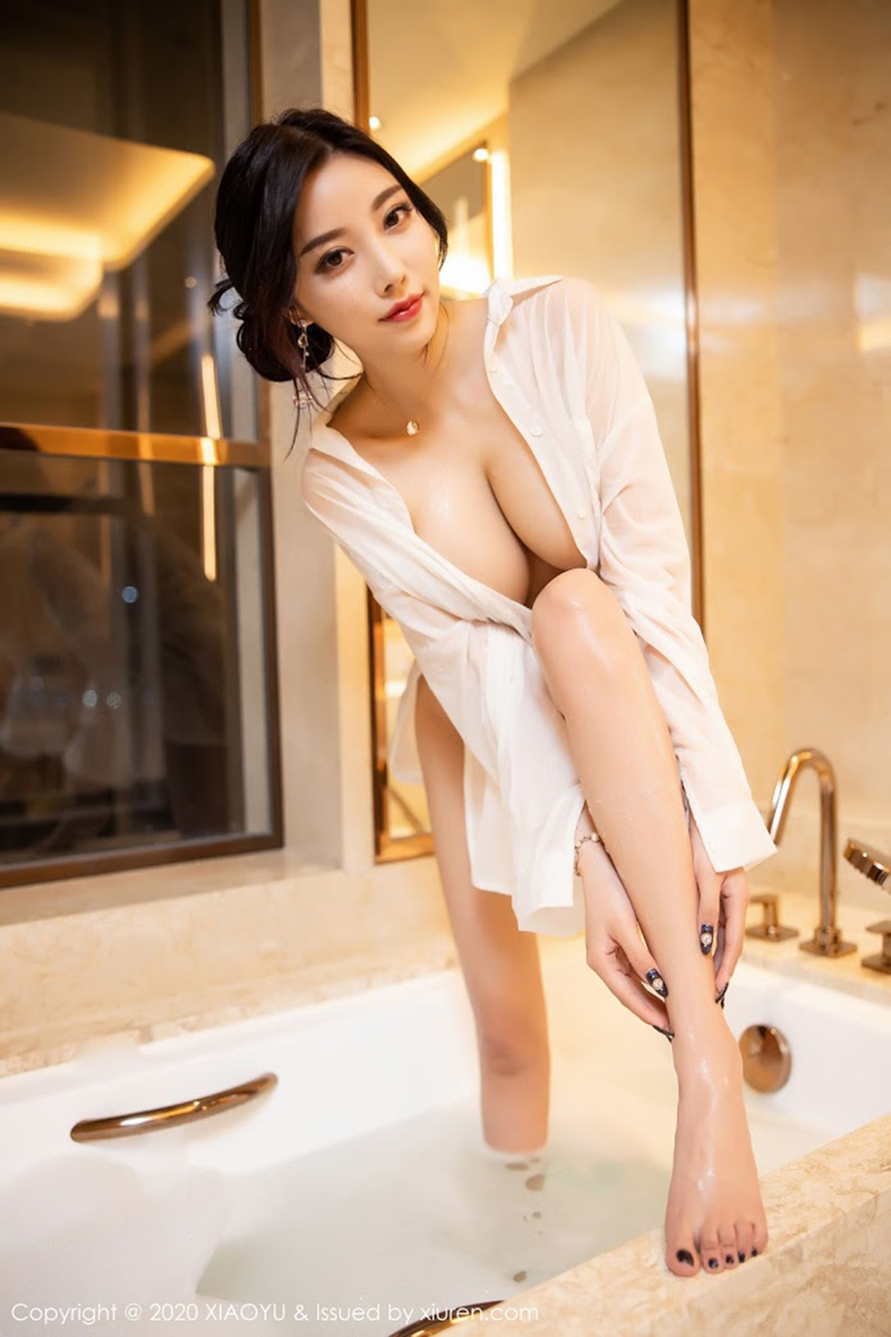 Ảnh ướt át sexy khó cưỡng của người mẫu Trung Quốc khoe hang
