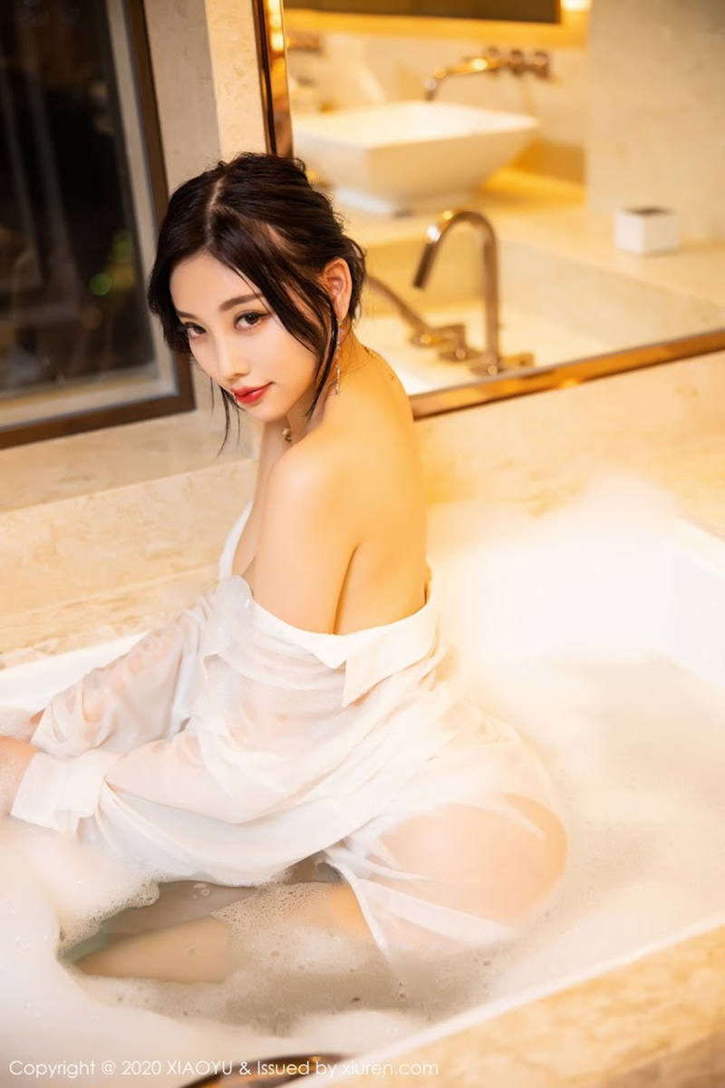 Ảnh ướt át sexy khó cưỡng của người mẫu Trung Quốc khoe hang