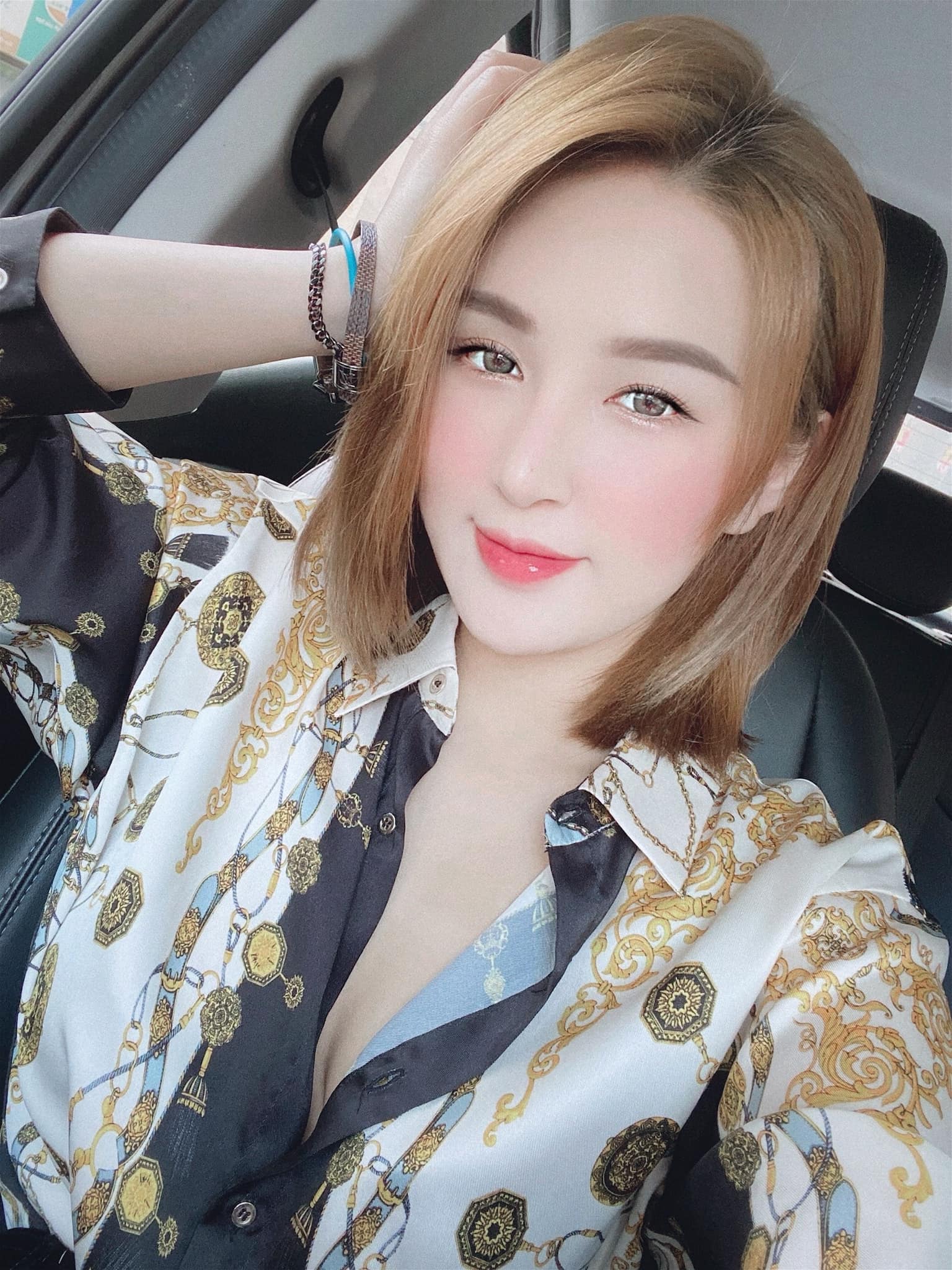 Minh Phương nữ giám đốc quyến rũ và xinh đẹp