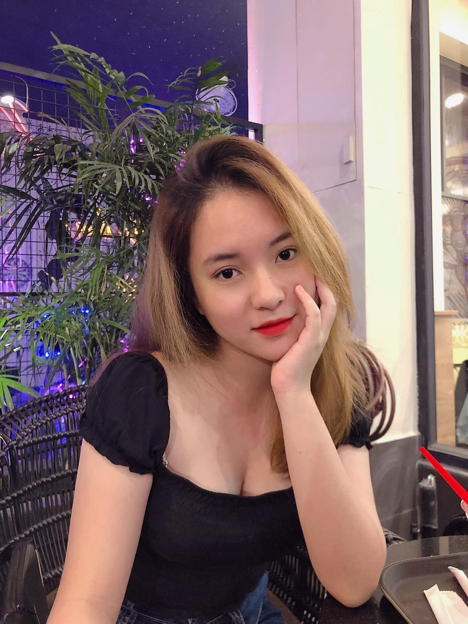 Trần Thị Ngọc Trâm mỹ nhân Việt – Cam đầy nóng bỏng